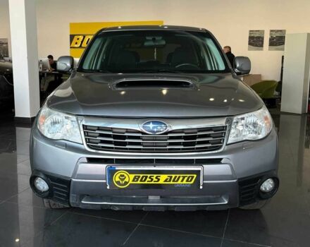 Серый Субару Форестер, объемом двигателя 2 л и пробегом 252 тыс. км за 7500 $, фото 1 на Automoto.ua