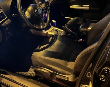 Серый Субару Форестер, объемом двигателя 2 л и пробегом 176 тыс. км за 10000 $, фото 6 на Automoto.ua