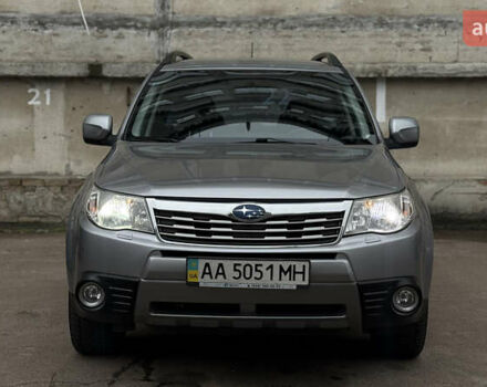 Серый Субару Форестер, объемом двигателя 2.46 л и пробегом 208 тыс. км за 9500 $, фото 4 на Automoto.ua