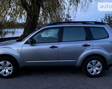 Сірий Субару Forester, об'ємом двигуна 1.99 л та пробігом 323 тис. км за 7400 $, фото 1 на Automoto.ua