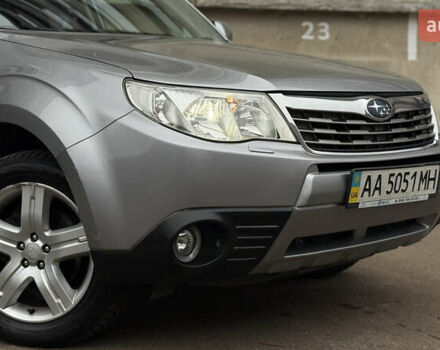 Серый Субару Форестер, объемом двигателя 2.46 л и пробегом 208 тыс. км за 9500 $, фото 9 на Automoto.ua