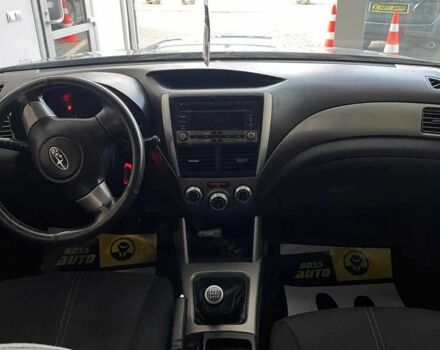 Серый Субару Форестер, объемом двигателя 2 л и пробегом 252 тыс. км за 7500 $, фото 9 на Automoto.ua