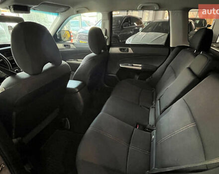 Серый Субару Форестер, объемом двигателя 2 л и пробегом 252 тыс. км за 7500 $, фото 19 на Automoto.ua