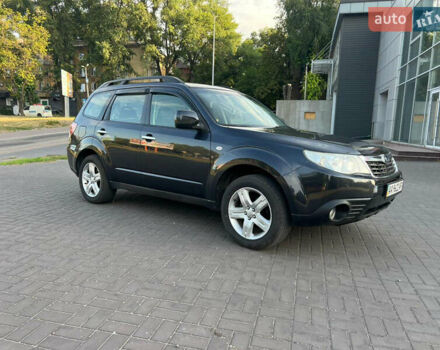 Сірий Субару Forester, об'ємом двигуна 1.99 л та пробігом 219 тис. км за 8000 $, фото 1 на Automoto.ua
