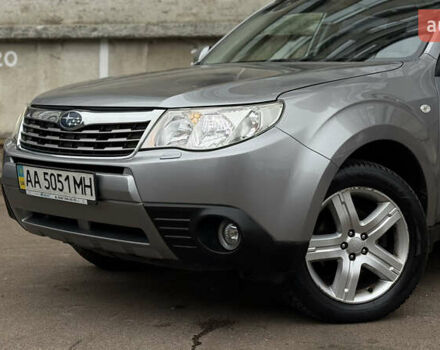 Серый Субару Форестер, объемом двигателя 2.46 л и пробегом 208 тыс. км за 9500 $, фото 3 на Automoto.ua