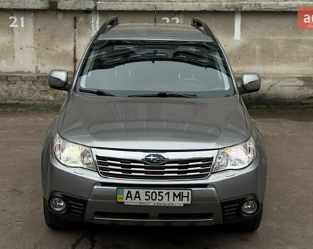 Серый Субару Форестер, объемом двигателя 2.46 л и пробегом 208 тыс. км за 9500 $, фото 5 на Automoto.ua