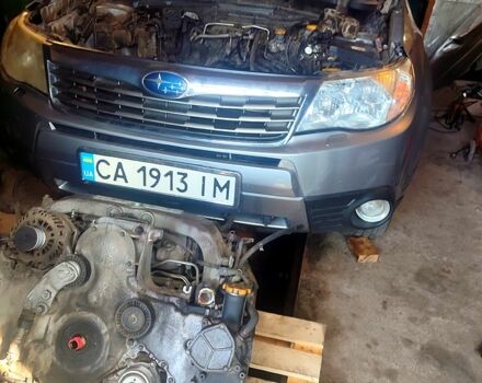Сірий Субару Forester, об'ємом двигуна 2 л та пробігом 200 тис. км за 4000 $, фото 4 на Automoto.ua