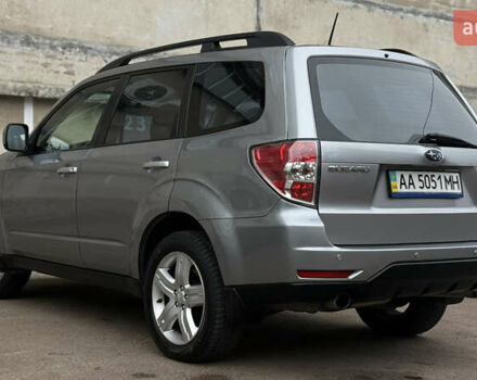 Серый Субару Форестер, объемом двигателя 2.46 л и пробегом 208 тыс. км за 9500 $, фото 11 на Automoto.ua