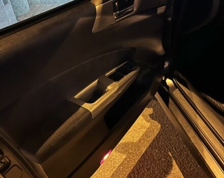 Серый Субару Форестер, объемом двигателя 2 л и пробегом 176 тыс. км за 10000 $, фото 8 на Automoto.ua