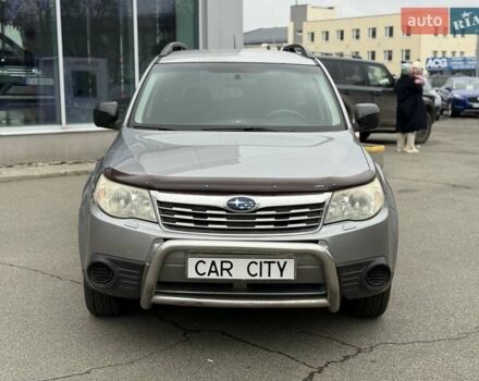 Сірий Субару Forester, об'ємом двигуна 2 л та пробігом 268 тис. км за 7900 $, фото 1 на Automoto.ua