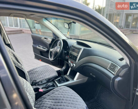 Сірий Субару Forester, об'ємом двигуна 2 л та пробігом 216 тис. км за 7800 $, фото 4 на Automoto.ua
