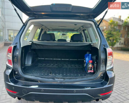 Сірий Субару Forester, об'ємом двигуна 1.99 л та пробігом 219 тис. км за 8000 $, фото 7 на Automoto.ua