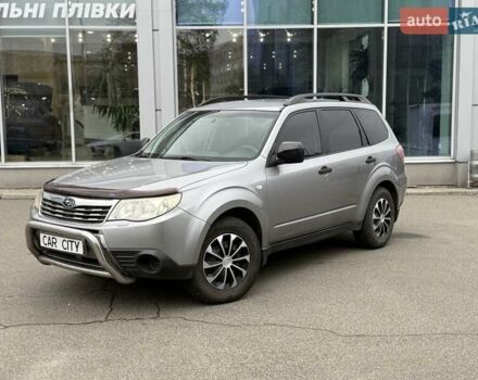 Сірий Субару Forester, об'ємом двигуна 2 л та пробігом 268 тис. км за 7900 $, фото 2 на Automoto.ua