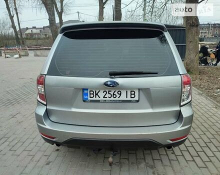 Сірий Субару Forester, об'ємом двигуна 1.99 л та пробігом 166 тис. км за 10300 $, фото 4 на Automoto.ua