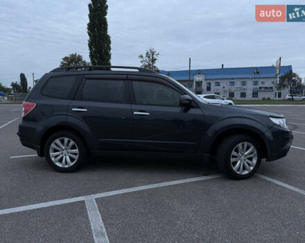 Серый Субару Форестер, объемом двигателя 2.5 л и пробегом 247 тыс. км за 9750 $, фото 3 на Automoto.ua