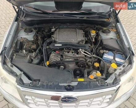 Серый Субару Форестер, объемом двигателя 1.99 л и пробегом 239 тыс. км за 8300 $, фото 17 на Automoto.ua