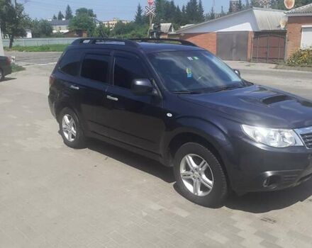 Серый Субару Форестер, объемом двигателя 2 л и пробегом 208 тыс. км за 11000 $, фото 1 на Automoto.ua