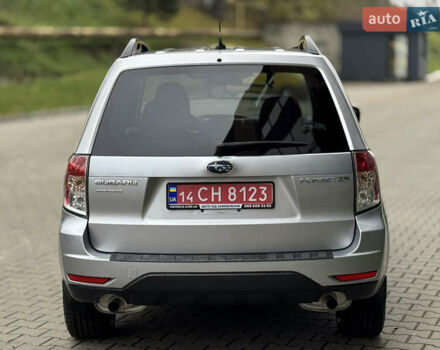 Серый Субару Форестер, объемом двигателя 2.5 л и пробегом 195 тыс. км за 10700 $, фото 5 на Automoto.ua