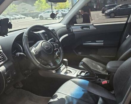 Серый Субару Форестер, объемом двигателя 1.99 л и пробегом 166 тыс. км за 9999 $, фото 2 на Automoto.ua