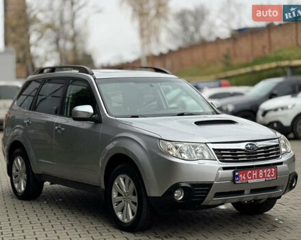 Серый Субару Форестер, объемом двигателя 2.5 л и пробегом 195 тыс. км за 10700 $, фото 2 на Automoto.ua