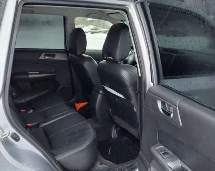 Сірий Субару Forester, об'ємом двигуна 2 л та пробігом 329 тис. км за 8500 $, фото 4 на Automoto.ua