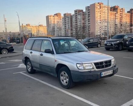 Серый Субару Форестер, объемом двигателя 2 л и пробегом 330 тыс. км за 2000 $, фото 1 на Automoto.ua