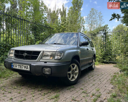 Сірий Субару Forester, об'ємом двигуна 1.99 л та пробігом 345 тис. км за 3900 $, фото 1 на Automoto.ua