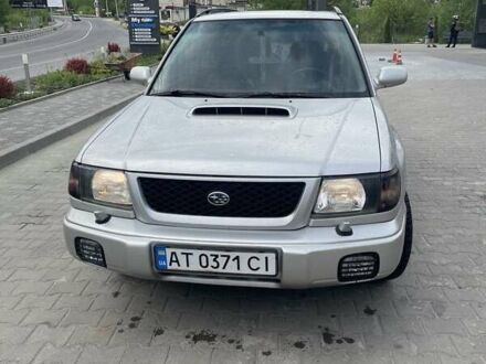 Субару Форестер 1999 в Яремче на Automoto.ua Серый Субару Форестер, объемом двигателя 2 л и пробегом 327 тыс. км за 4400 $, фото 1 на Automoto.ua
