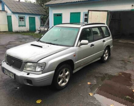 Серый Субару Форестер, объемом двигателя 2 л и пробегом 220 тыс. км за 4000 $, фото 1 на Automoto.ua