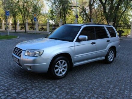 Сірий Субару Forester, об'ємом двигуна 2 л та пробігом 200 тис. км за 5500 $, фото 1 на Automoto.ua