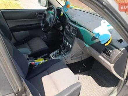 Серый Субару Форестер, объемом двигателя 2 л и пробегом 370 тыс. км за 5300 $, фото 1 на Automoto.ua