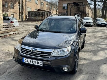 Серый Субару Форестер, объемом двигателя 2.5 л и пробегом 350 тыс. км за 7499 $, фото 1 на Automoto.ua
