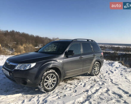 Серый Субару Форестер, объемом двигателя 1.99 л и пробегом 251 тыс. км за 8000 $, фото 1 на Automoto.ua
