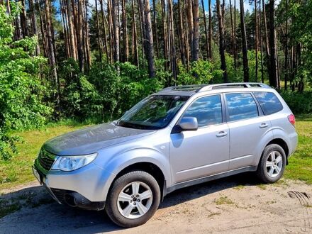 Субару Форестер 2008 в Киеве на Automoto.ua Серый Субару Форестер, объемом двигателя 2 л и пробегом 261 тыс. км за 9000 $, фото 1 на Automoto.ua