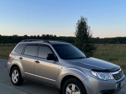 Серый Субару Форестер, объемом двигателя 2 л и пробегом 167 тыс. км за 9800 $, фото 1 на Automoto.ua