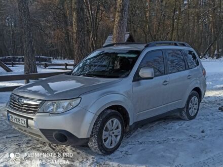 Сірий Субару Forester, об'ємом двигуна 2 л та пробігом 239 тис. км за 8007 $, фото 1 на Automoto.ua