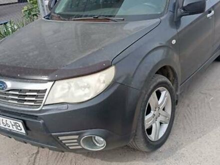 Сірий Субару Forester, об'ємом двигуна 2.46 л та пробігом 300 тис. км за 7400 $, фото 1 на Automoto.ua