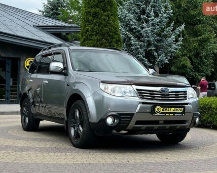 Сірий Субару Forester, об'ємом двигуна 2.46 л та пробігом 280 тис. км за 7999 $, фото 1 на Automoto.ua