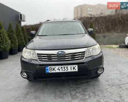 Сірий Субару Forester, об'ємом двигуна 2.46 л та пробігом 300 тис. км за 5300 $, фото 1 на Automoto.ua