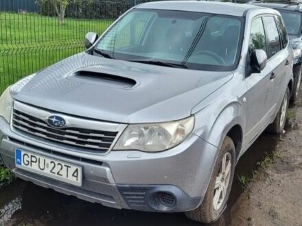 Сірий Субару Forester, об'ємом двигуна 2 л та пробігом 283 тис. км за 1973 $, фото 1 на Automoto.ua