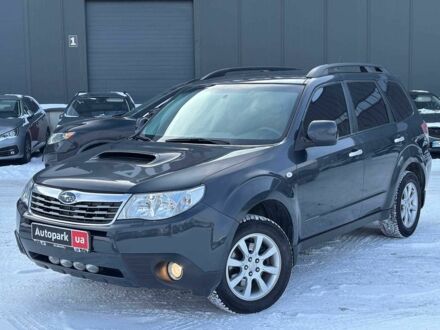 Серый Субару Форестер, объемом двигателя 2 л и пробегом 247 тыс. км за 7490 $, фото 1 на Automoto.ua