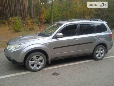 Сірий Субару Forester, об'ємом двигуна 2 л та пробігом 215 тис. км за 4500 $, фото 1 на Automoto.ua