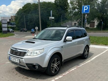 Сірий Субару Forester, об'ємом двигуна 2 л та пробігом 280 тис. км за 10000 $, фото 1 на Automoto.ua