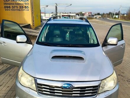 Серый Субару Форестер, объемом двигателя 2 л и пробегом 400 тыс. км за 3500 $, фото 1 на Automoto.ua