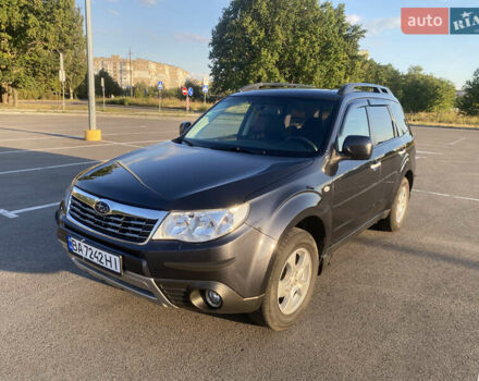 Сірий Субару Forester, об'ємом двигуна 1.99 л та пробігом 253 тис. км за 8700 $, фото 1 на Automoto.ua