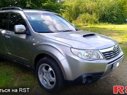 Субару Форестер 2009 в Киеве на Automoto.ua Серый Субару Форестер, объемом двигателя 2.5 л и пробегом 214 тыс. км за 7000 $, фото 1 на Automoto.ua