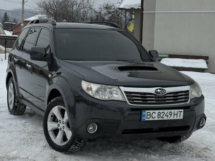 Серый Субару Форестер, объемом двигателя 2 л и пробегом 241 тыс. км за 8600 $, фото 1 на Automoto.ua