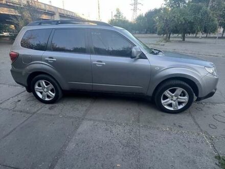 Сірий Субару Forester, об'ємом двигуна 2 л та пробігом 189 тис. км за 9000 $, фото 1 на Automoto.ua