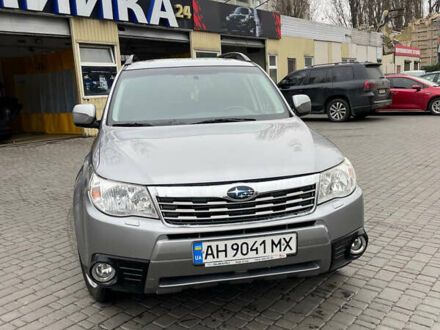 Серый Субару Форестер, объемом двигателя 2 л и пробегом 138 тыс. км за 9000 $, фото 1 на Automoto.ua