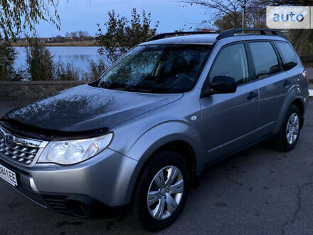 Сірий Субару Forester, об'ємом двигуна 1.99 л та пробігом 323 тис. км за 7400 $, фото 1 на Automoto.ua